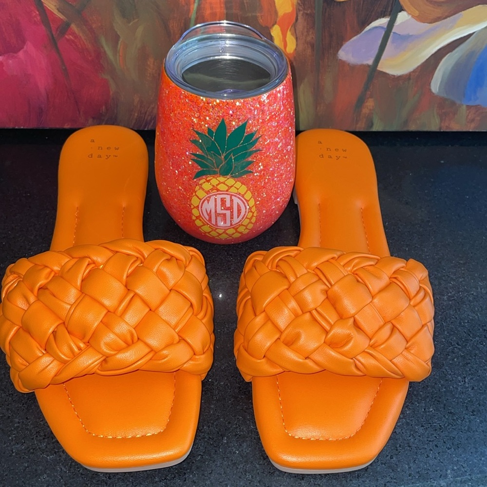 NWOT  sandals slip on 
size 8 + FREE COOLER